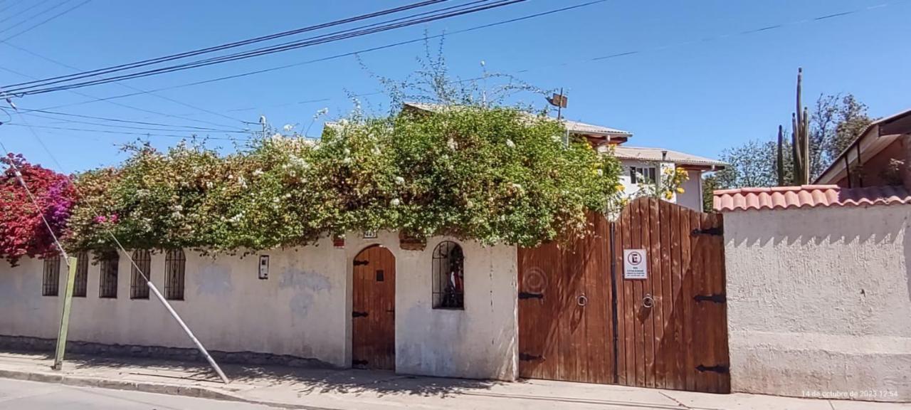 Hostal Donde Rita Vicuna Exterior photo